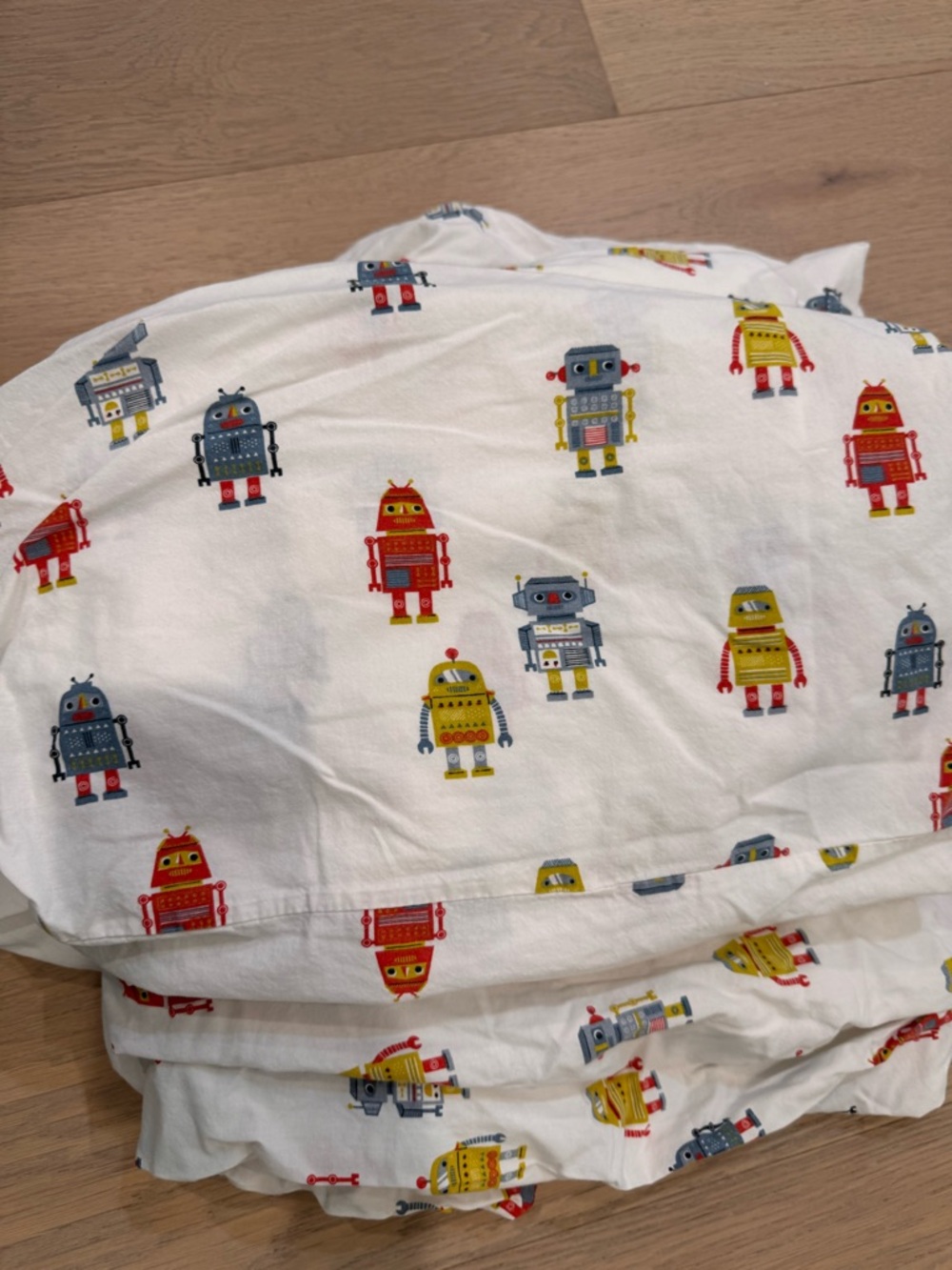 Crate&Barrel White Kids Robot Print Bedding Sheet (Full)